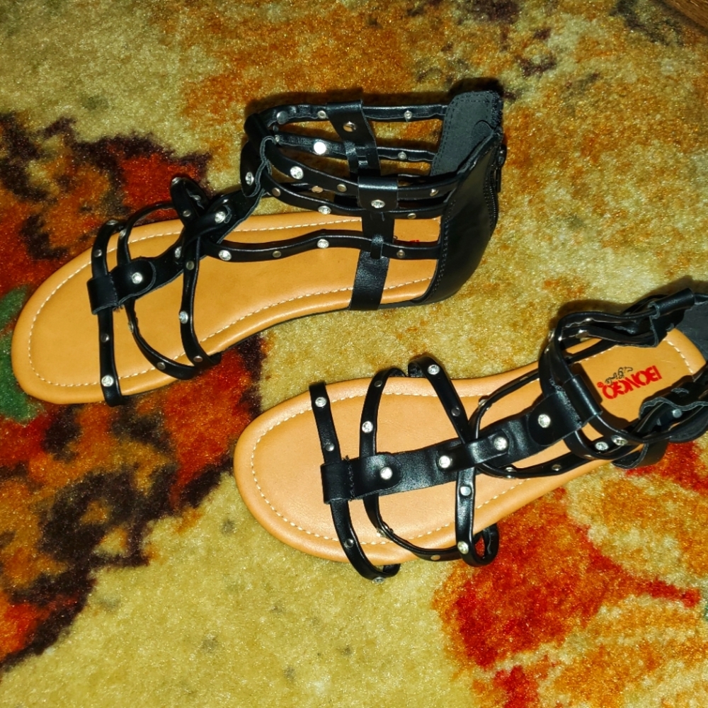 Girls Sandals - Picture 2 of 4